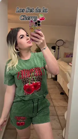 Women's Cherry Print Crewneck #Women's #Cherry #Print #Crewneck #tiktokshopcreatorpicks 