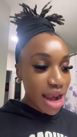 Baby, we love a good Lash set my lash bed that I used. I used the fluffy ones the thicker ones and the Lash bed is 10,12.14,14,16,18, then double layer them for a fuller look. 💚💚😍 ##fy