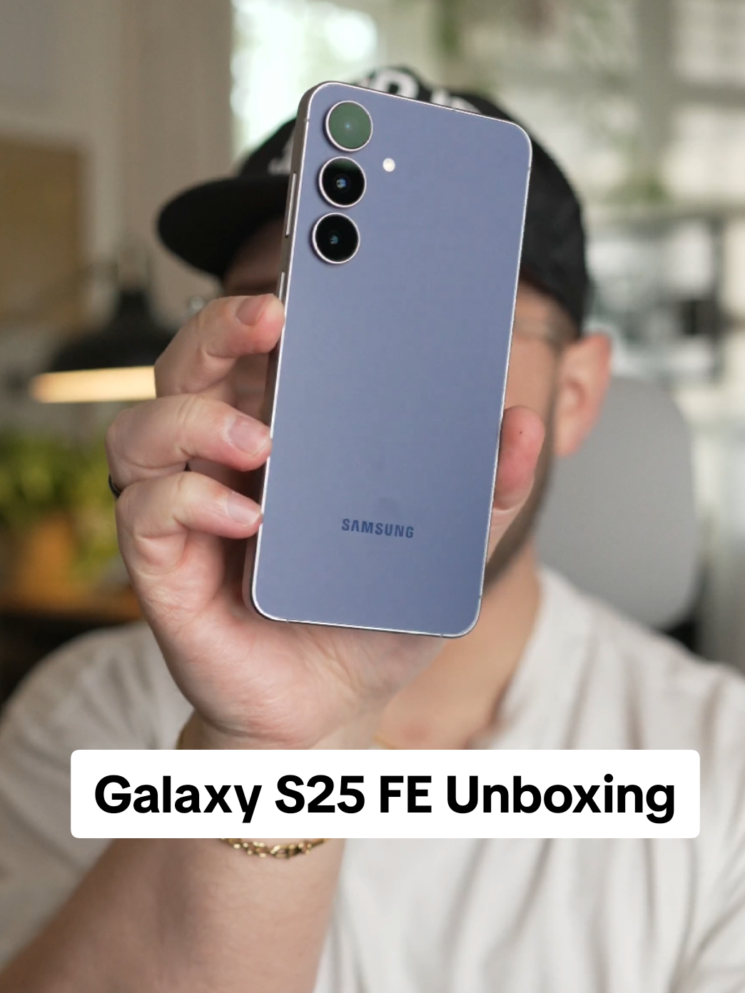 Unboxing the Galaxy S25 FE and Galaxy Buds3 FE #samsung #android #s25fe #imparkerburton #androidguy 