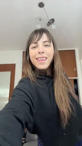 CRIS GROSZ Y JULYPENAA (ropita de @Aura Fitness CON EL CÓDIGO “JULI” 10% OFF)