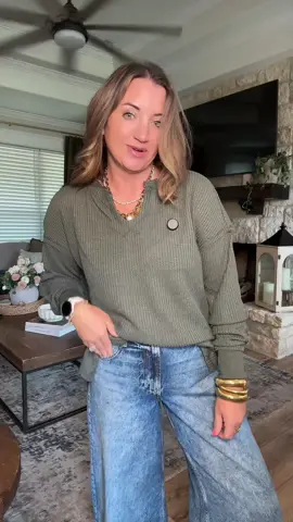 One of my favorite fall waffle knit tops by pretty garden #waffleknit#TikTokShopCreatorPicks #fallfashion 