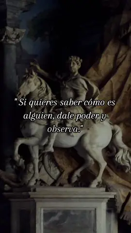 da poder y observa.