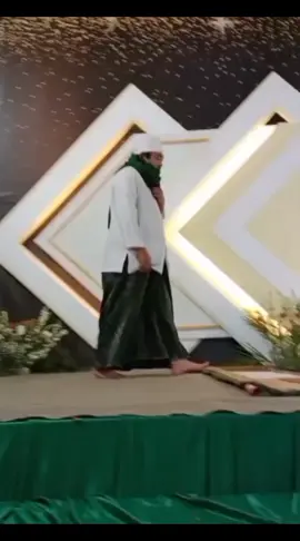 Beremma abek SE tak cinta a  Jhek ajunan SE ngajheri cinta🤍         Sehat kan dan bahagiakan✨ #darulfalah #kiyaiholilasad #ppwsmimbheen #bismillahfyp 