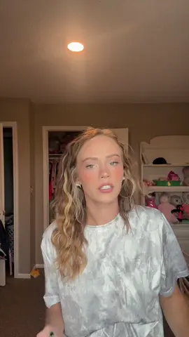 Brb booking a flight the hell outta the Midwest. #sheglam #wavyhair #hairroutine #beachvibes #hairtok 