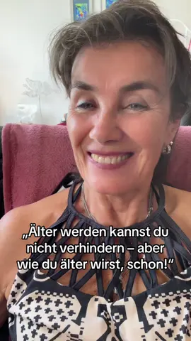 Viele denken, mit 50+ geht’s nur noch bergab: weniger Energie, mehr Kilos, Beschwerden hier und da. Aber genau jetzt kannst du den Grundstein legen, um fit, beweglich und voller Lebensfreude älter zu werden. Es geht nicht darum, den Körper zu überfordern – sondern ihn richtig zu versorgen: ✨ Ernährung, die deine Zellen stärkt ✨ Bewegung, die Spaß macht ✨ Routinen, die dich langfristig tragen 💡 Fit älter werden heißt nicht Verzicht – sondern kluge Entscheidungen für deinen Lifestyle. CTA: 👉 Schreib „Fit“, wenn du wissen willst, wie mein P7 Konzept dich dabei unterstützt, gesund und vital älter zu werden. #fitälterwerden #lifestylehealth #gesundaltwerden #vitalität #p7konzept