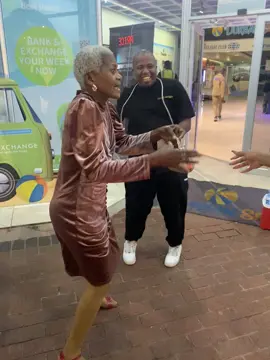 Never a dull moment with #Mmamogolo 