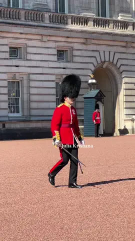 Changing of the Guard Buckingham Palace 05/09/25 #fyp #army #march #guard #foryou 