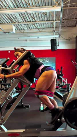 How to use the Power runner #musclegoddess #carolynemarquez #Fitness #fyp #biohacker           