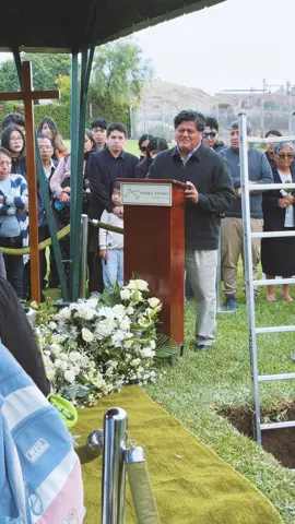 🕊️DESPEDIDA AL ING. MARIANO LUJÁN✨ El Ing. Enrique Luján Silva, Decano Departamental de La Libertad del Colegio de Ingenieros del Perú, acompañó en el sepelio de nuestro agremiado Ing. Mariano Luján Corro, expresando su solidaridad y apoyo a la familia, deseándoles fortaleza en este difícil momento. 🕊️✨ #ColegioDeIngenieros #LaLibertad #Solidaridad #Unidad #Fortaleza #cipcdl #Ingenieros