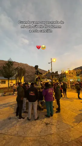 💔🥹.  #atardecer #dinapaucar #paraquemeacostumbraste #pueblomagico #fyp @dina paucar oficial 