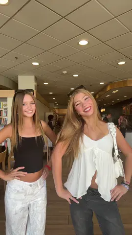Happy Friday! @Sydney Raniszeski #jesuslovesyou #viral #dance 
