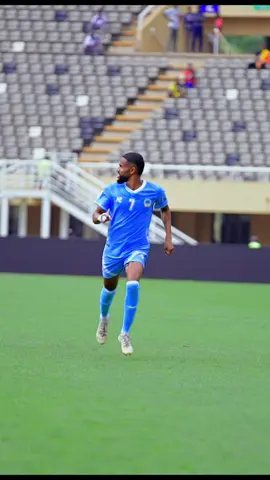 😤⚽ Handwalla 🇸🇴 wearing the #7 was on fire today! He even scored a clean goal — but it was wrongly called offside. That was never offside! What a performance from him regardless. 💙🔥 #Somalia #Handwalla #@Handwalla Bwana football 