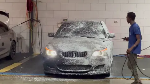 تخيل شجره بيها اوراق🍃 #اذكروا_الله #bmw #m5 #e60 #ليبيا_طرابلس_مصر_تونس_المغرب_الخليج 