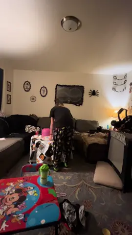 day 50 of posting everyday until 10k. cleaning my living room! i’m so tired today. i’m trying to meal prep for when baby gets here so if yall have any suggestions on things i can make for when baby gets here please leave them in the comments! 