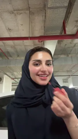 اختي قررت تمشي وتنساني 😭😭😭😭
