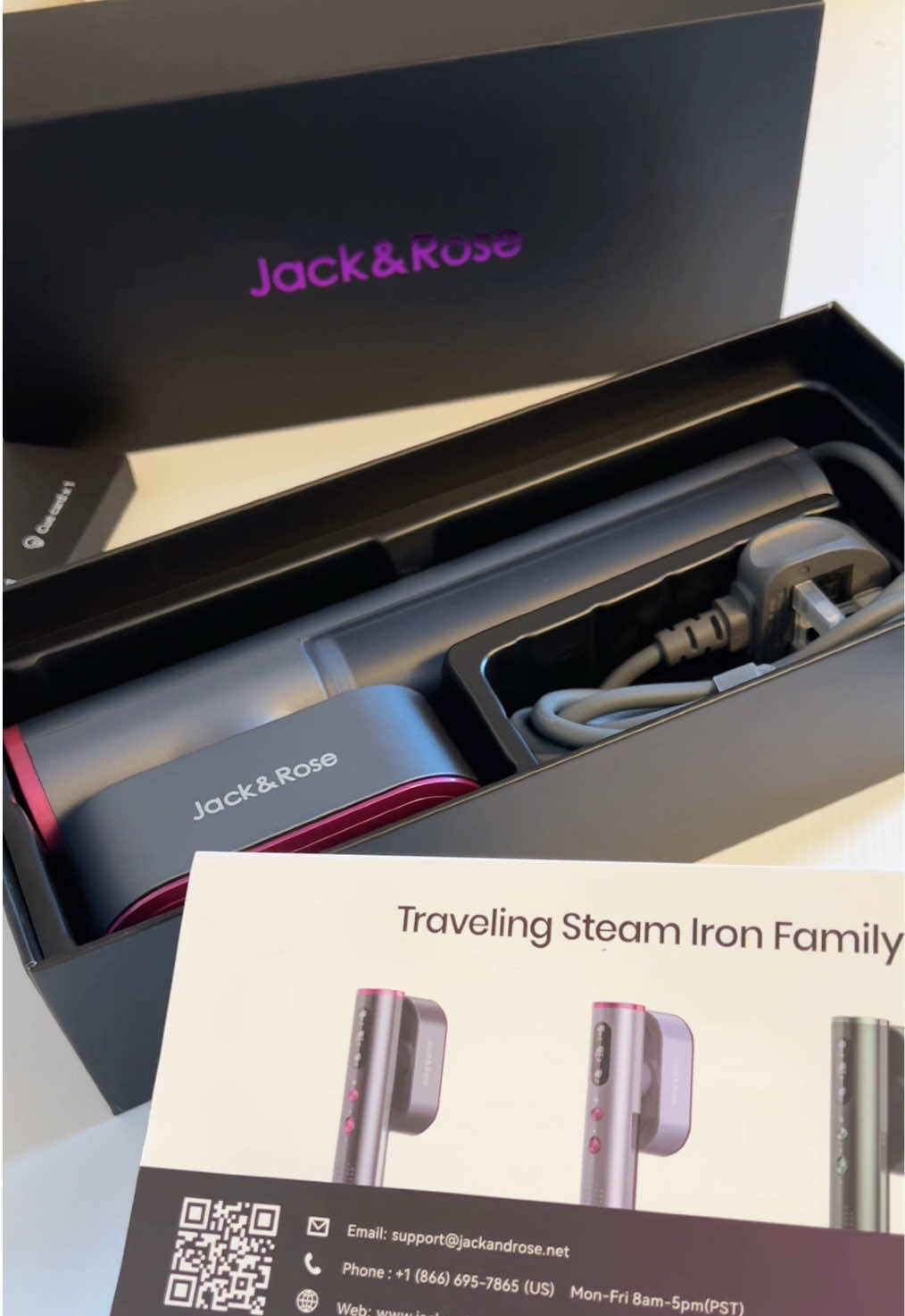 Loving my new sleek steamer 😍✨  #steamer #steamerforclothes #travelessentials #travelsteamer #steameriron 