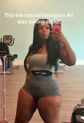 When you got the natural hourglass wearing your @Sculpt Touch Sculpt Snatch waist trainer  #sculpttouch #waist trainer #snatch #hourglass #fyp 