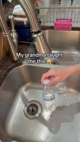 Genius life hack from grandma  #lifehacks #foryou #viralhacks #fyp #momhacks