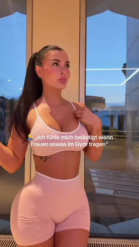Denk mal drüber nach🥲 Girls zieht bitte an was ihr möchtet!!!! #gymgirls #fyp