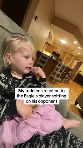 You heard the girl, @jalencarter. Don’t spit at your friends, that’s yucky 😂 #eagles #cowboys #nfl #toddlersoftiktok #spit 