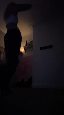 Your hips your thighs :)  Dc: @maria with a few twist  Don’t come for me for the start I know it’s bad😂 my legs were killing from doing this 20 times #fyp #foryou #foryoupage #viral #dance 
