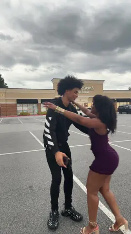 Told him to just stand there lol #fyp #viral #couple #kellyxdolo #couplegoals 