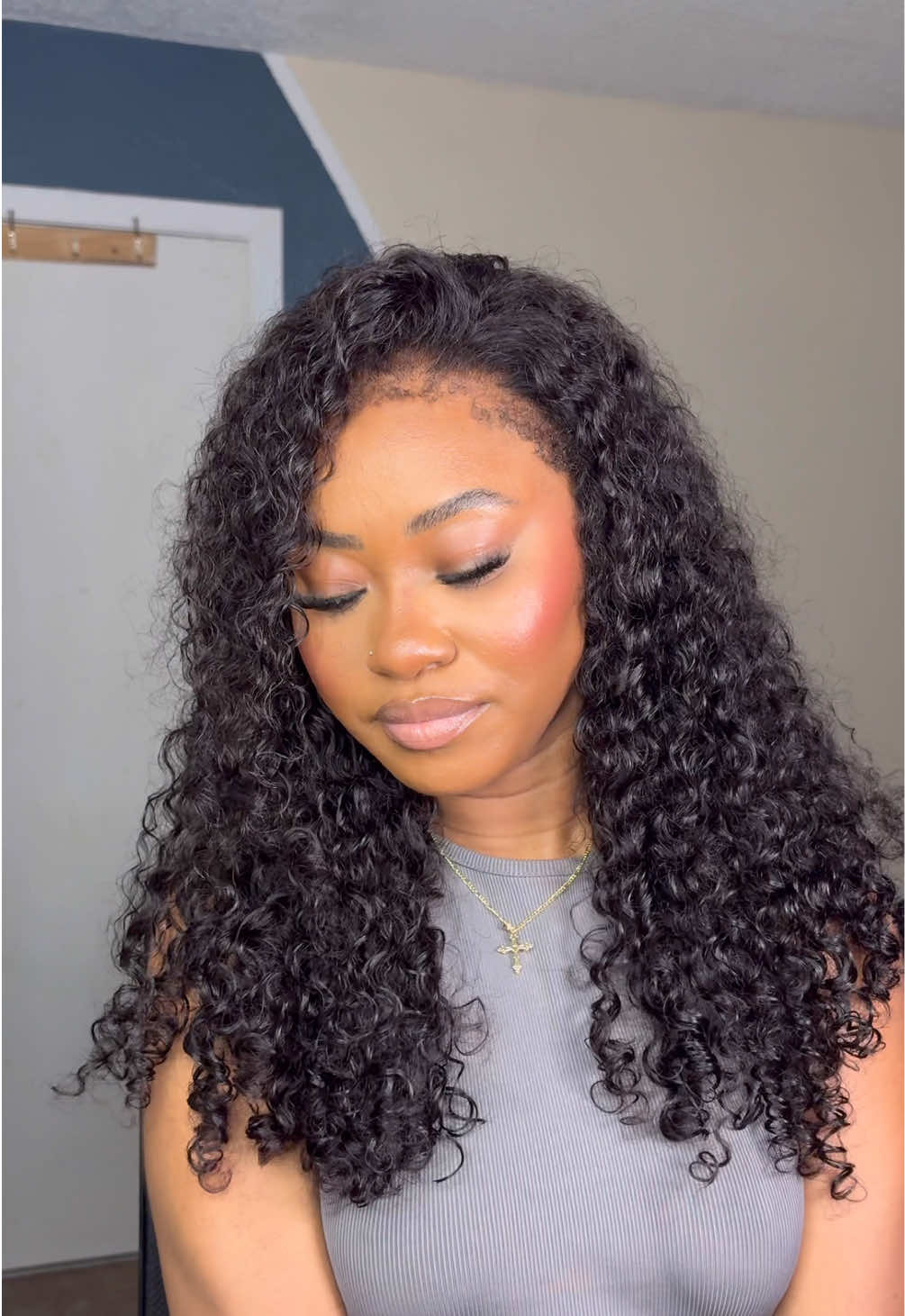 me 🤝🏾finger coils ✨@hermosahairstore @Hermosa Hair 🔗 in bio  #hermosa #hairinfluencer #fyp #wigstyling #curlywig 