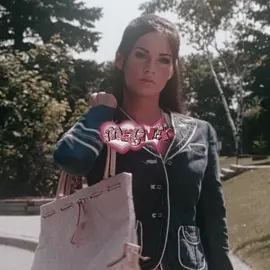 carla santini                                                      [cc:sat6rns]  #carlasantini #confessionsofateenagedramaqueen #meganfox #meganfoxedit #edit 