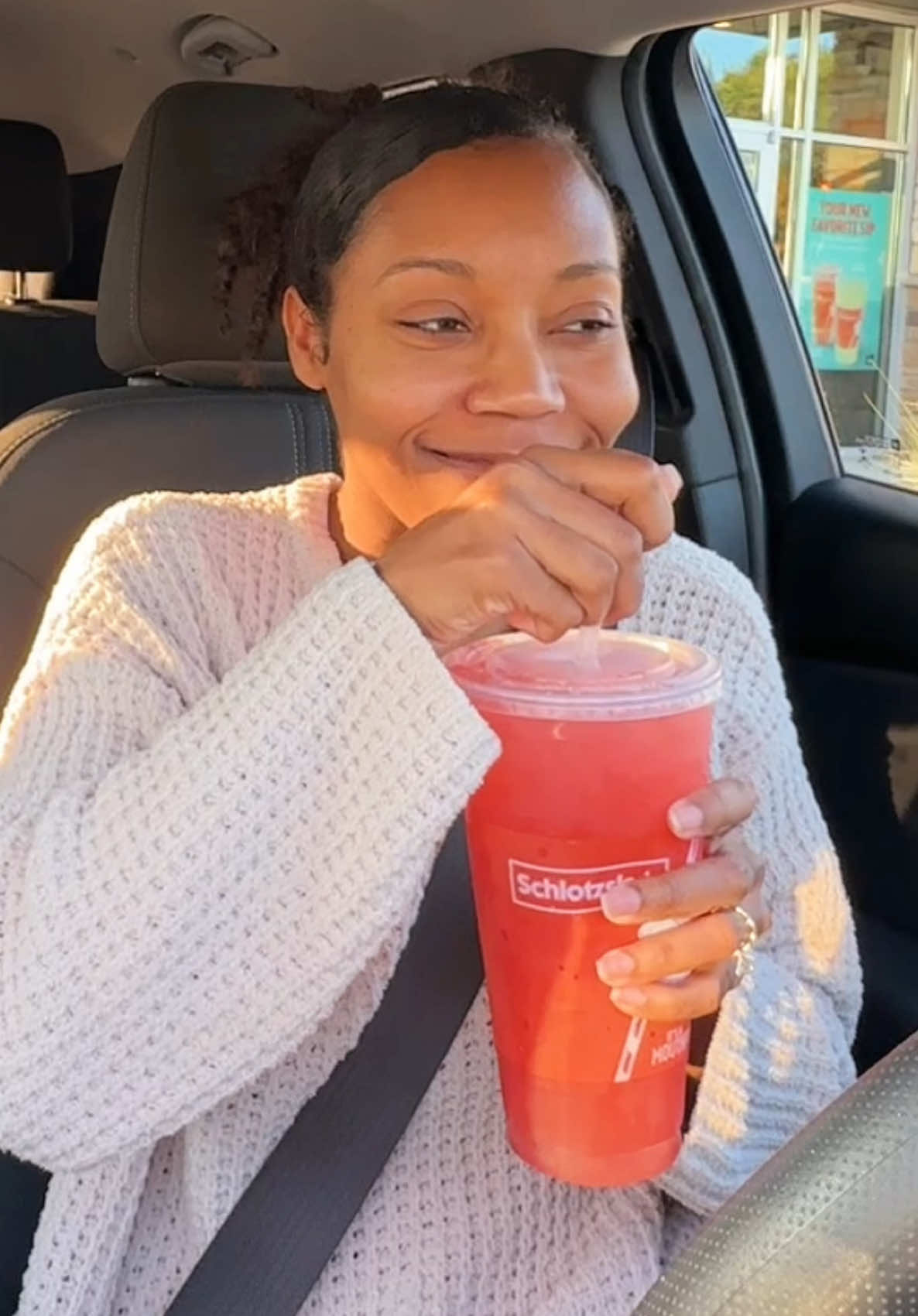 Don’t sleep on @Schlotzsky’s strawberry lemonade y’all! It’s so good and refreshing!! Have you tried it yet? 🍓🍋 #schlotzskyspartner #partner