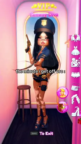 i love making stuff #fyp #dti #dresstoimpress #britneyspears #vrchat 