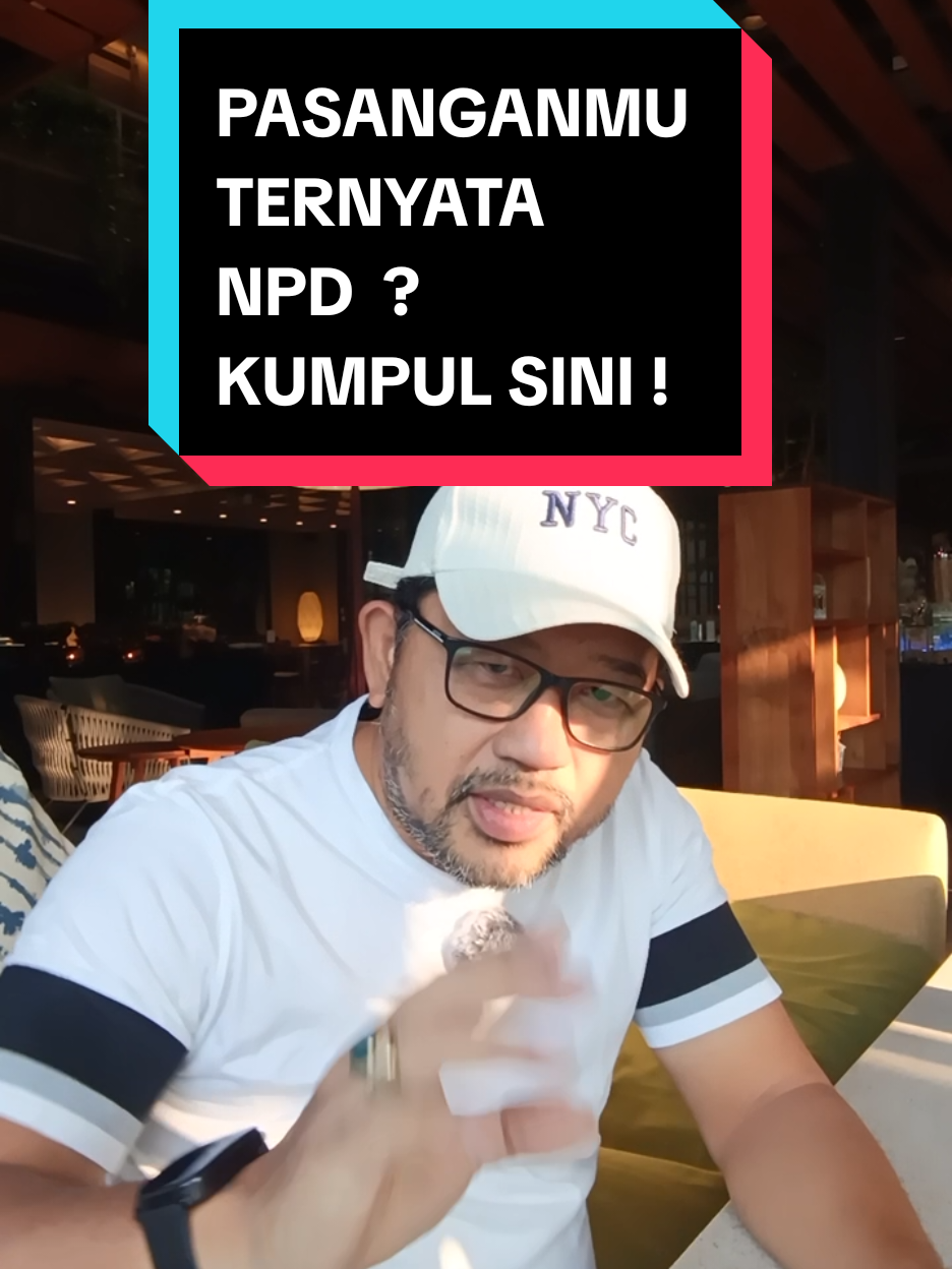 CARA JATUHKAN MENTAL PASANGAN  NPD (Narsistik Personality Disorder) Kenapa yang dipatahkan bukan fisik, bukan kecerdasan… tapi mental? Karena sekali mental runtuh, semuanya ikut roboh. Lihat saja drama artis & selebgram 2025: perselingkuhan yang viral, rumah tangga penuh KDRT, sahabat satu circle yang menusuk dari belakang. Yang hancur bukan tubuhnya… tapi mentalnya. Itulah sebabnya lahir eBook “Seni Menjatuhkan Mental Lawan.” Buku ini bukan sekadar teori. Isinya strategi perang psikologis, cara menjatuhkan ego, mengacak-acak kepercayaan diri lawan, sampai membuat reputasi runtuh tanpa harus menyentuh fisiknya. Kalau kamu pernah jadi korban pengkhianatan, gaslighting, atau permainan toxic… inilah saatnya balas dengan kelas. Karena yang menang di dunia ini… bukan yang paling pintar, bukan yang paling kuat… tapi yang paling tahan mental #SeniMenjatuhkanMentalLawan #SkandalSeleb2025 #ToxicCircle #MentalVsFisik #FYPIndonesia