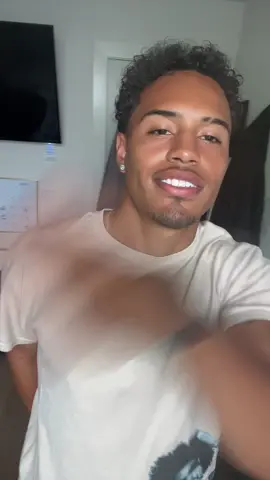 Just tryna show my shirt 