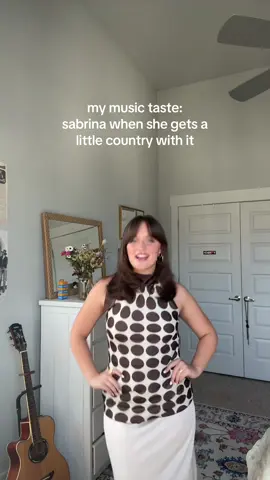 @foxyyyyy said it best…we love this version of @Sabrina Carpenter too 🤩 #SabrinaCarpenter #NewMusic #MansBestFriend #GoGoJuice 