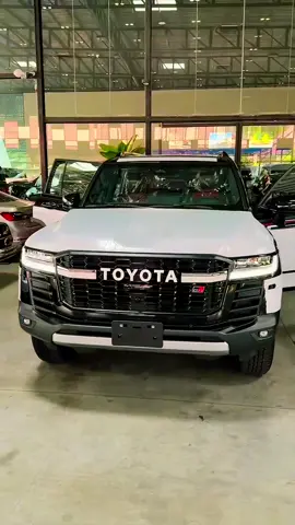 #creatorsearchinsights  #new #toyota #land #Cruiser  LC 300 twin Turbo GR  Colours Black  Model 2025 