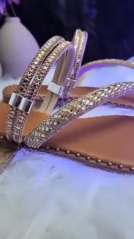 Sandália Rasteirinha Cravinhos Original Confortável Durável Resistente Ideal para Bem-Estar dos Pés ##sandalia##rasteirinha##foryoupagee##foryou##foryou