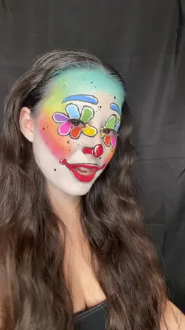 fun clown makeup i think this one is actually my fav ever! IB: @Lana✨ @iris 