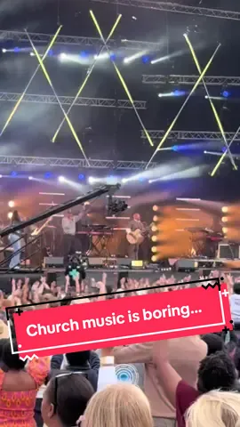Who said “church” music is dull & boring… this set by #israelhoughton was incredible! Those chords, energy and noise! Wow! #weworshipyou #bigchurchfestival #christian #music 