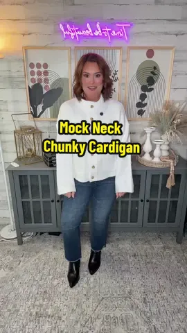 I love that there’s flexibility here with this mock neck chunky cardigan to wear it as a top buttoned all the way up like I have here, or layer it with another top and leave it open like a regular cardigan! So cute and classy! 😍 @ARTFREE #cardigan #cardiganoutfit #falloutfitinspo #artfree #ttsacl 