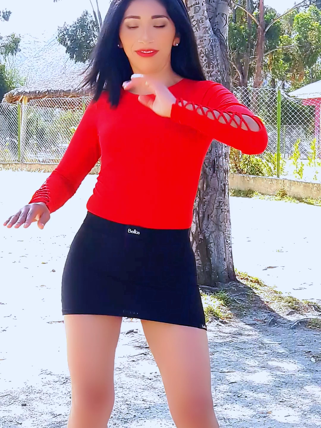 ESTOY SOLITA... YO QUIERO VERTE... @elbonnylovy @loscumpasxsiempre #bolivia🇧🇴 #argentina🇦🇷 #peru🇵🇪 ##Cumbia #mexico🇲🇽 #baile #fy #xxx #fyp #brasil🇧🇷 #chicha