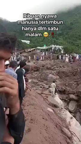 Seribu Warga Sudan Lenyap Seketika Ditelan Longsor, Hanya 1 yang Selamat. #sudan #longsor #fyppppppppppppppppppppppp #viral #trending 