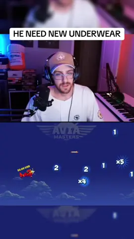 HE NEED NEW UNDERWEAR #kick #streamer #pilot #plane 