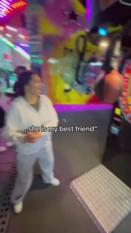 she what..? #🇳🇱🇽🇰 #fyyyyyyyyyyyyyyyy #viral_video #fypシ゚ 