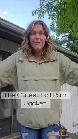 Baggy rain jacket thats cute and comfy #pufferjacket #raincoat #puffit #fallessentials 