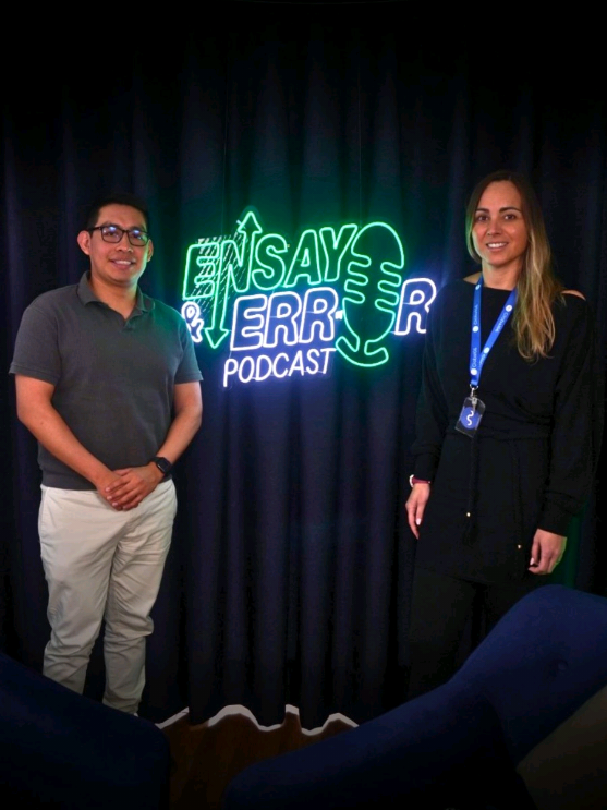 El miedo al error puede costarte tu futuro.🌍 En este episodio de Ensayo & Error 🎙️ conversamos con Maria Jose Artacho (Country Manager de Global66): ➡️ De Red Bull a liderar equipos a los 25 ➡️ Salto internacional a Chile ➡️ Liderazgo flexible y empático  👉 Mira el episodio completo en mi canal de YouTube, lo encontraras en el link de mi perfil y cuéntame: ¿Qué le preguntarías a Majo? . . . #ensayoyerror  #podcastlatino  #liderazgo  #Fintech #carreraprofesional 
