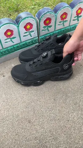 #tiktokshop #fallfreshness #shoes #safetyshoes #workshoes 