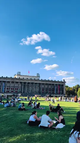 🇩🇪👻🇺🇦🏛️⛪️😎#theniceday#beerlin 🤘