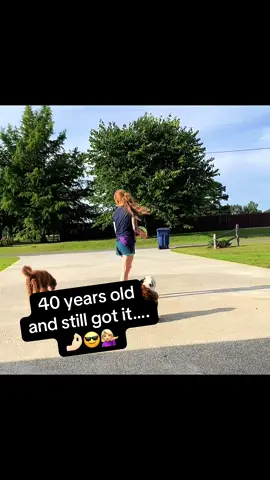40 and fabulous 🤩🙌🏻 #fyp #fy #MomsofTikTok #40andfabulous #stillgotit 