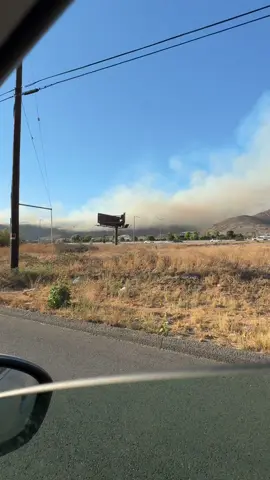 Today near Riverside . That’s crazy ! #ie #fire #staysafe #riverside #jurupavalley 