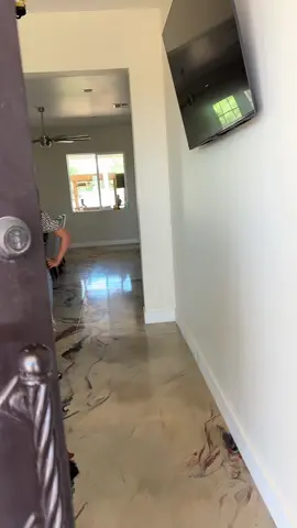 Pequeño tour de la casa #chiquitobabe #paratii #Az #viralvideos #paratiiiiiiiiiiiiiiiiiiiiiiiiiiiiiii #family #foryourpage #cabello #hija #amigas #phoenix #maquillaje #amigos #videoviralitiktok 