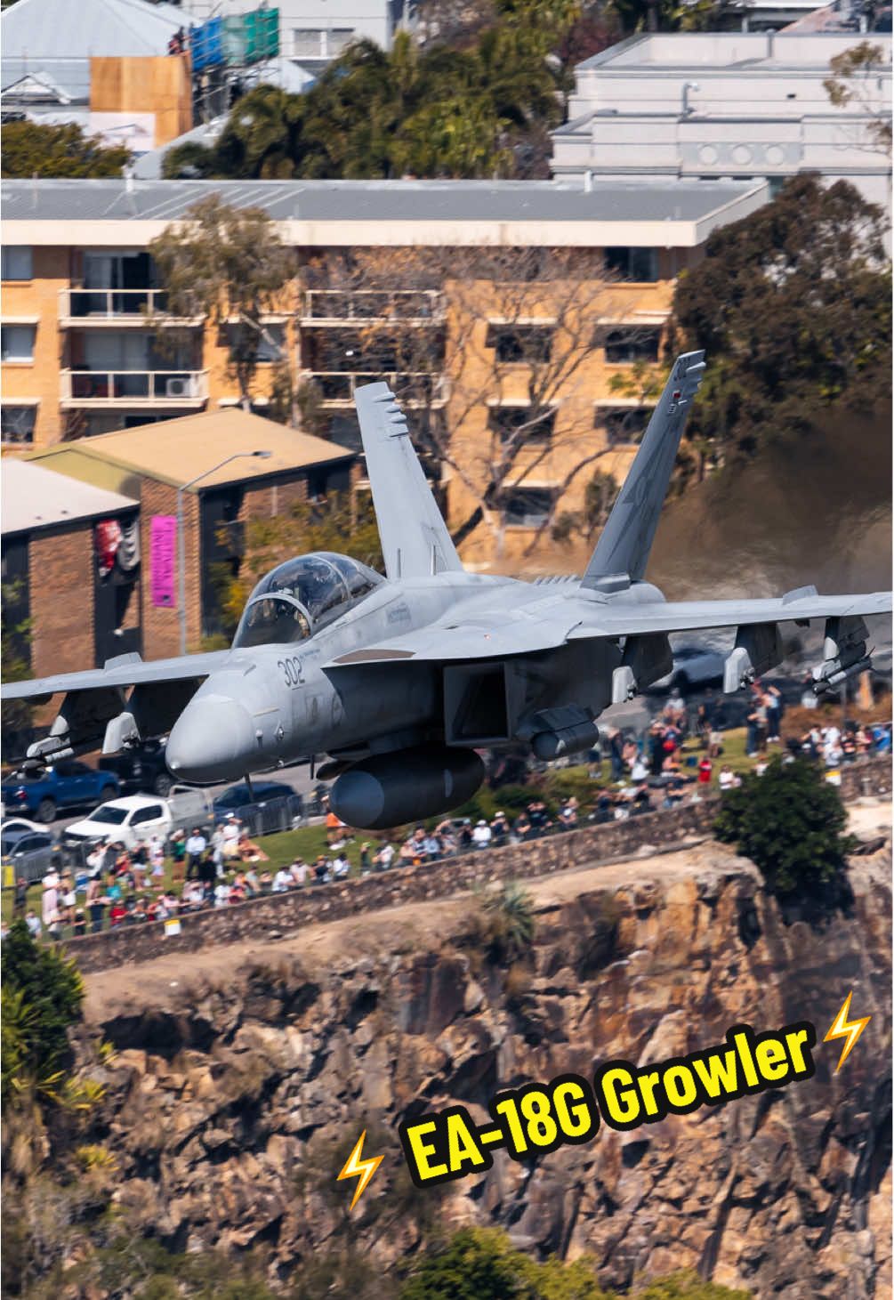 The Aussie Growler showing how it’s done over the Brisbane skies ⚡️ #riverfire #riverfire2025 #raaf